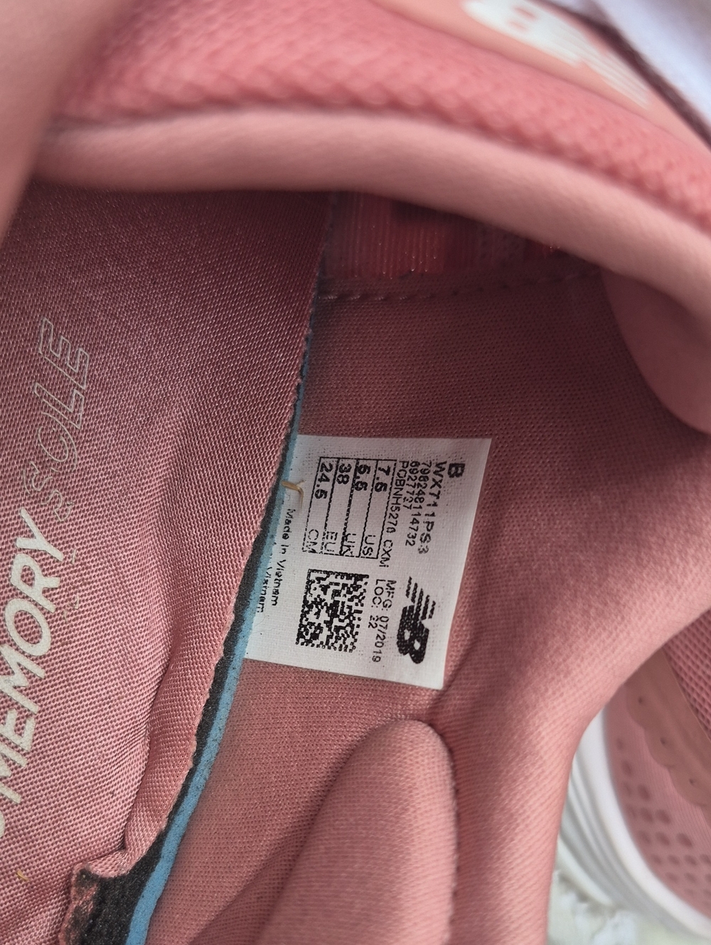 New Balance - Picture 4 of 7